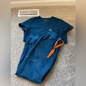 Figs Deep Reef Scrub Set